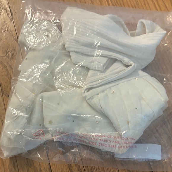 Hanna Andersson Cream Tulle Dress* size is 6/7 - Picture 7 of 7